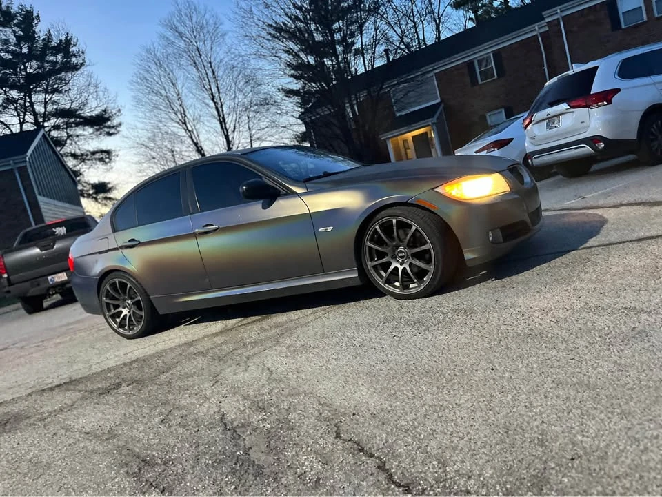 2009 BMW E90 3 Series Sedan - Image 5 of 9