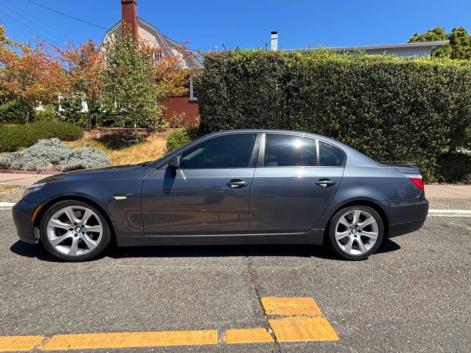 2009 BMW E60 5 Series Sedan - Image 6 of 8