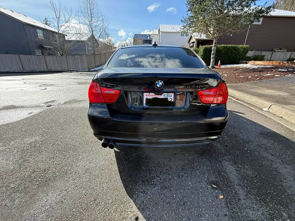 2010 BMW E90 3 Series Sedan - Image 8 of 10
