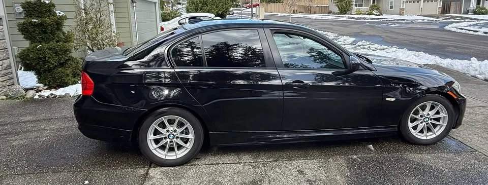 2010 BMW E90 3 Series Sedan - Image 3 of 10
