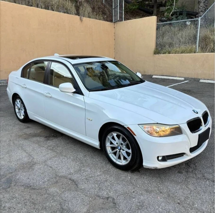 2010 BMW E90 3 Series Sedan - Image 3 of 11