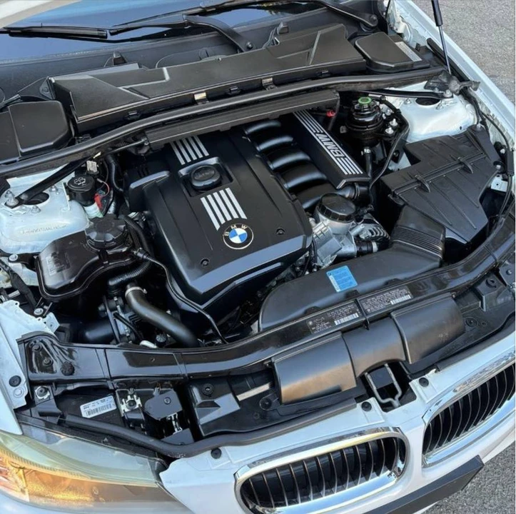 2010 BMW E90 3 Series Sedan - Image 4 of 11