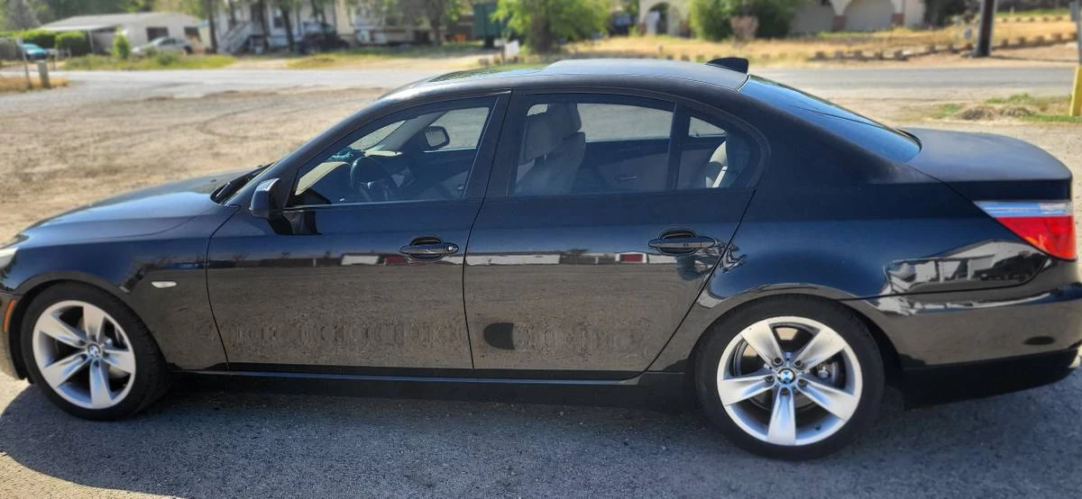 2010 BMW E90 3 Series Sedan - Image 3 of 4
