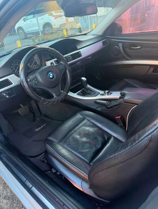 2011 BMW E90 3 Series Sedan - Image 2 of 2