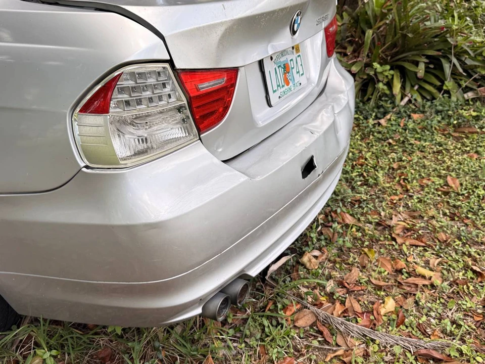2011 BMW E90 3 Series Sedan - Image 5 of 12