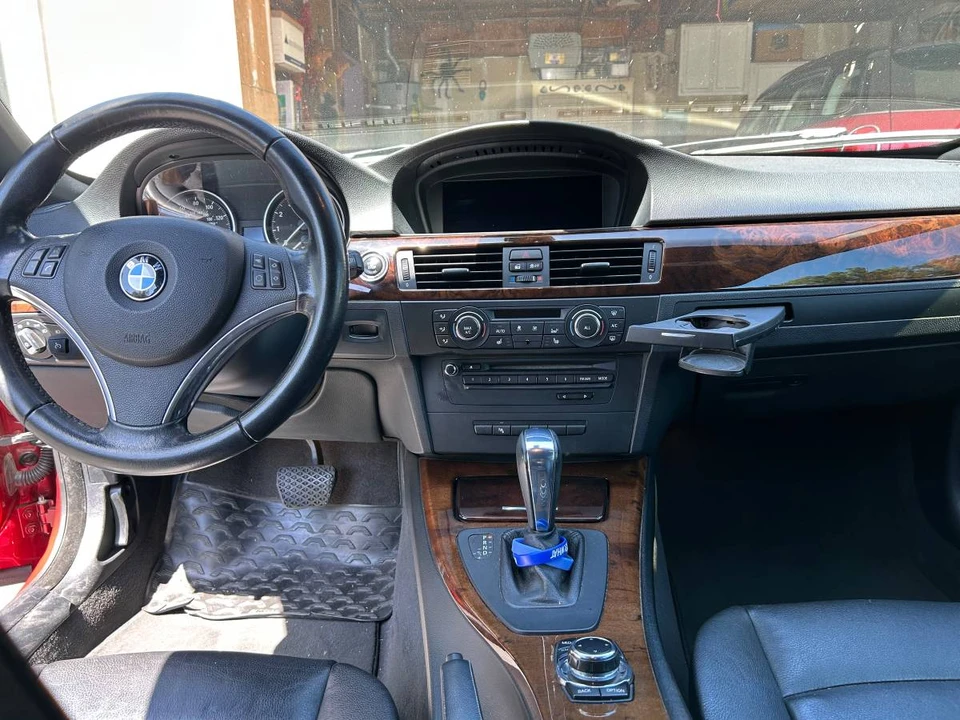 2013 BMW E93 3 Series Convertible - Image 7 of 12