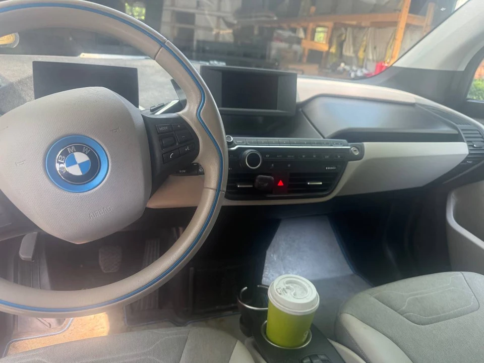 2014 BMW i3 - Image 2 of 9