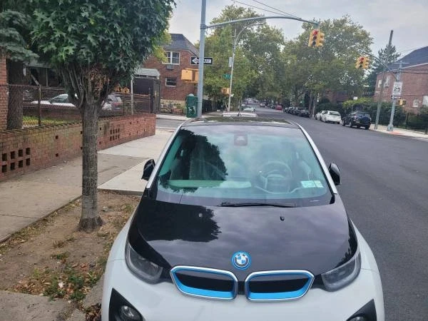 2017 BMW i3 - Image 8 of 9