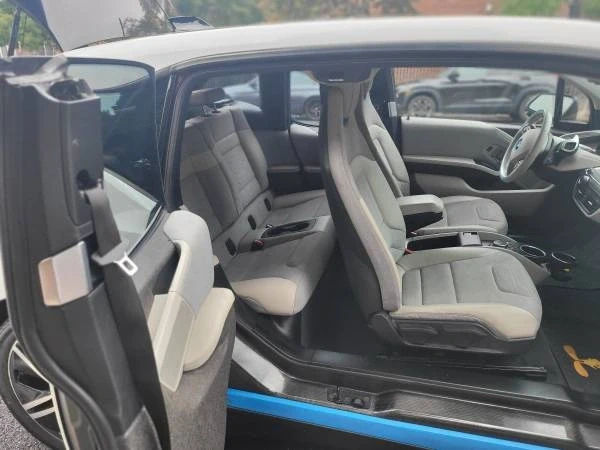 2017 BMW i3 - Image 6 of 9