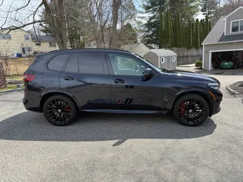 2022 BMW X5 M50i
