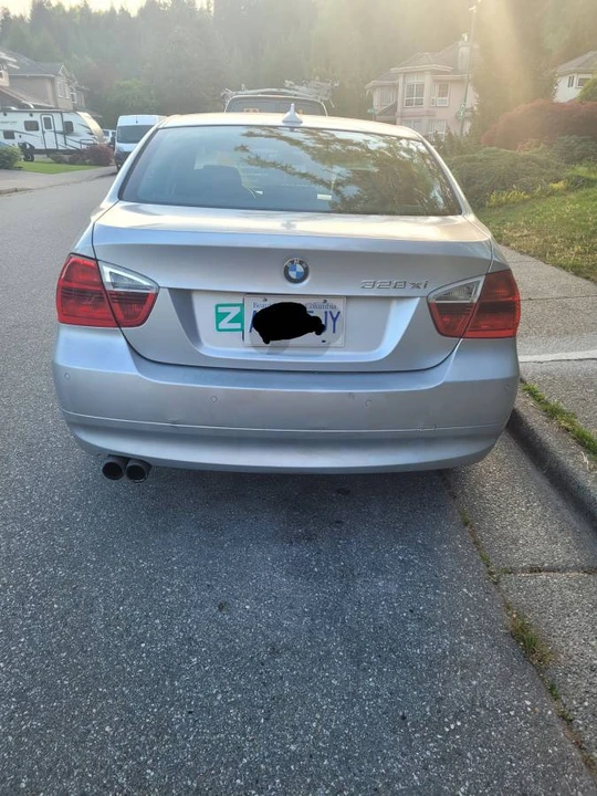 2009 BMW E90 3 Series Sedan - Image 2 of 14