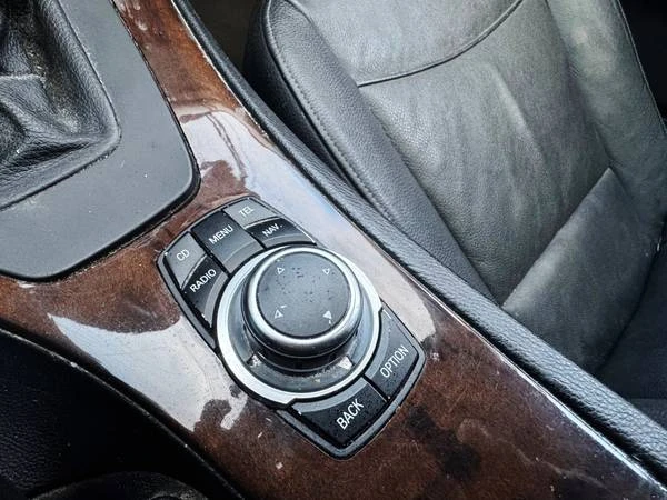 2011 BMW E90 3 Series Sedan - Image 15 of 16