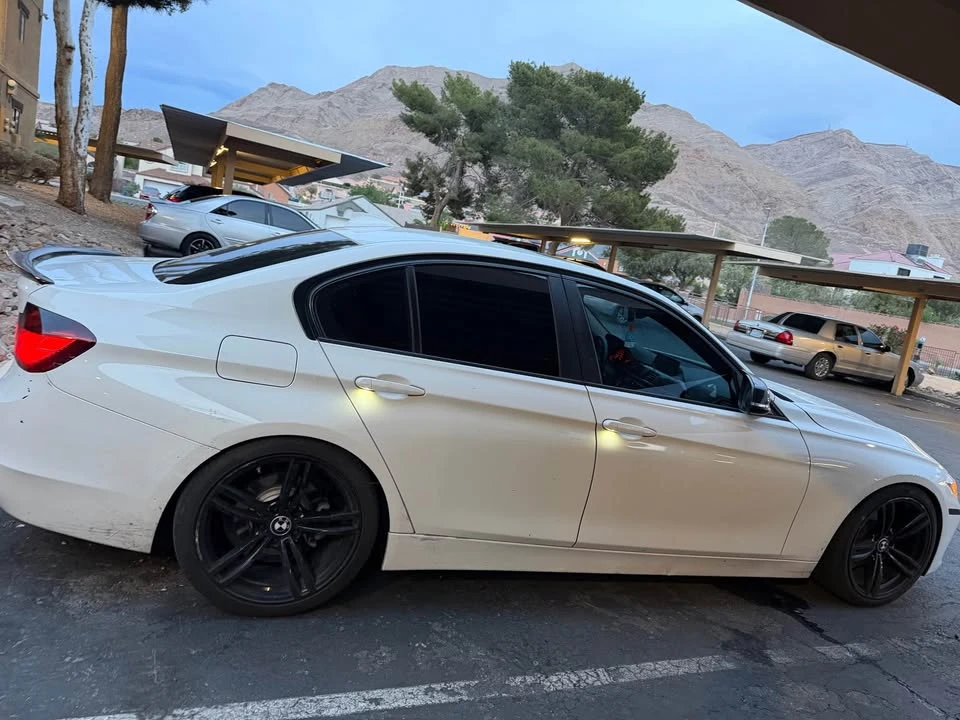2015 BMW 3 Series - Image 3 of 7
