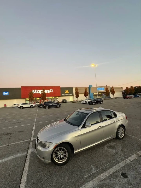 2010 BMW E90 3 Series Sedan - Image 3 of 6