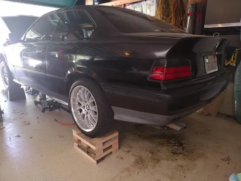 1993 BMW 325is E36