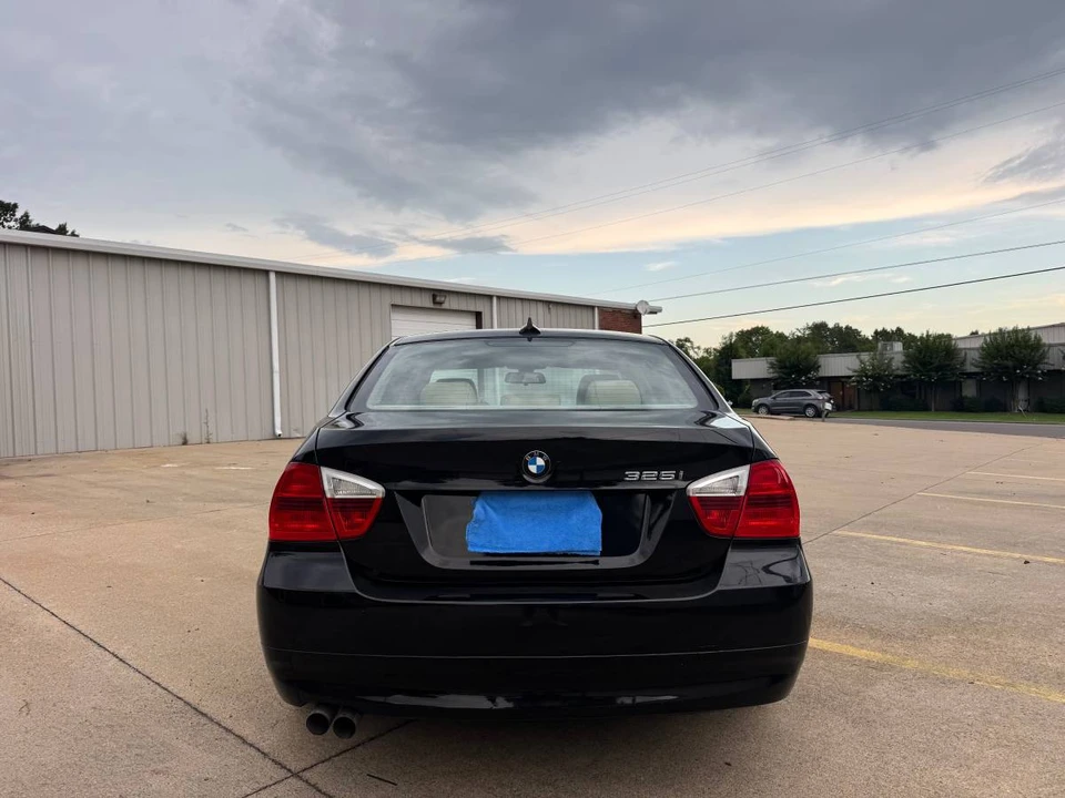 2006 BMW E90 3 Series Sedan - Image 9 of 23