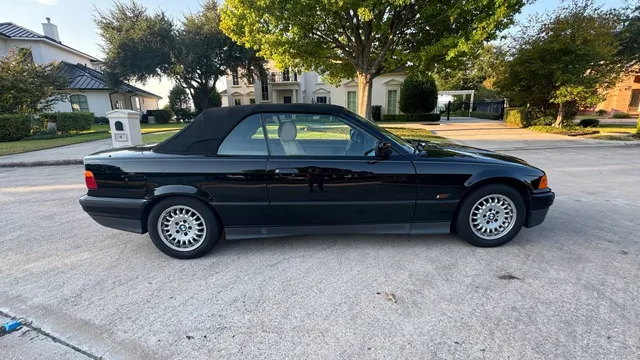 1995 BMW 325i Cabrio