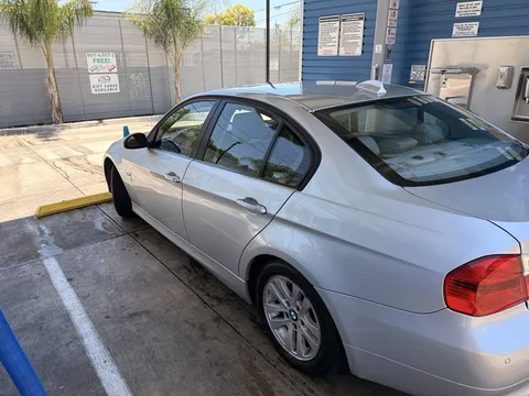 2006 BMW 325i Sedan