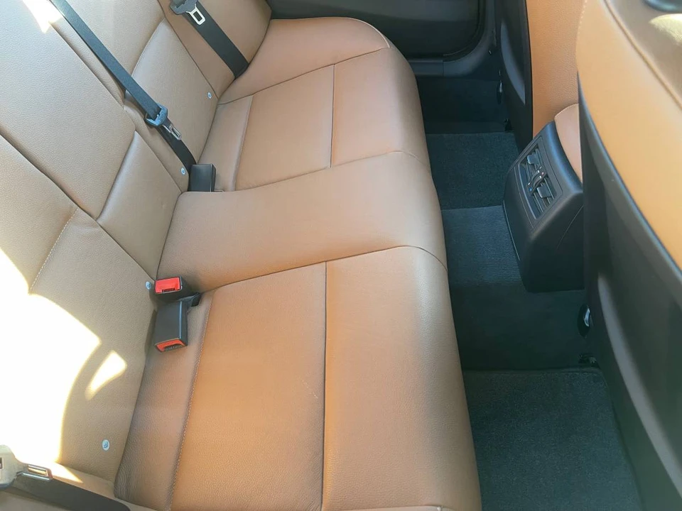 2010 BMW E90 3 Series Sedan - Image 7 of 7