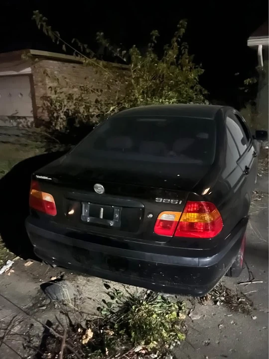 2004 BMW 3 Series - Image 2 of 4