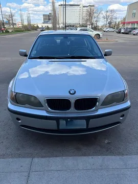 2004 BMW 325i Series