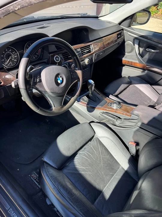 2011 BMW E90 3 Series Sedan - Image 5 of 7