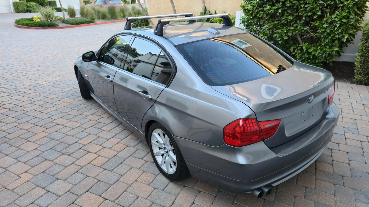 2011 BMW E90 3 Series Sedan - Image 3 of 8