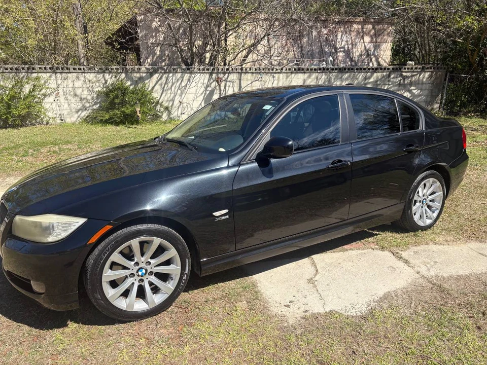 2011 BMW E90 3 Series Sedan - Image 3 of 9