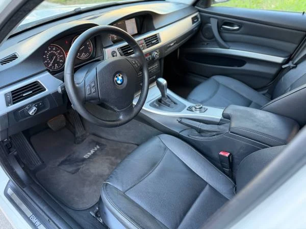 2009 BMW E90 3 Series Sedan - Image 9 of 21