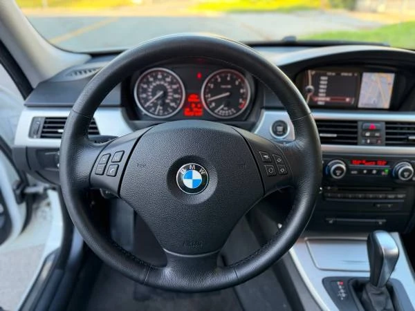 2009 BMW E90 3 Series Sedan - Image 12 of 21