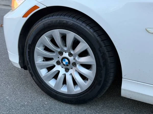 2009 BMW E90 3 Series Sedan - Image 8 of 21