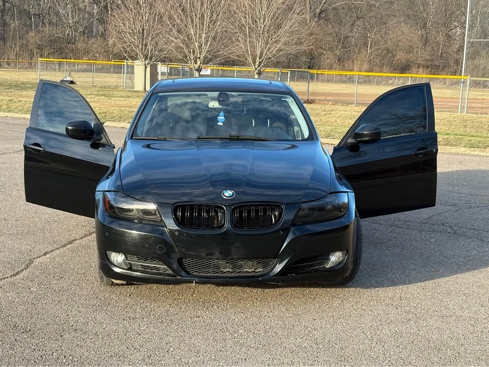 2011 BMW E90 3 Series Sedan - Image 6 of 7