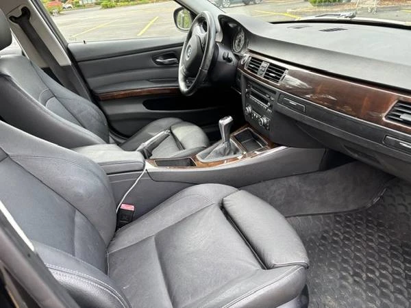 2011 BMW E90 3 Series Sedan - Image 14 of 19