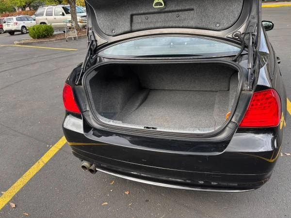 2011 BMW E90 3 Series Sedan - Image 17 of 19