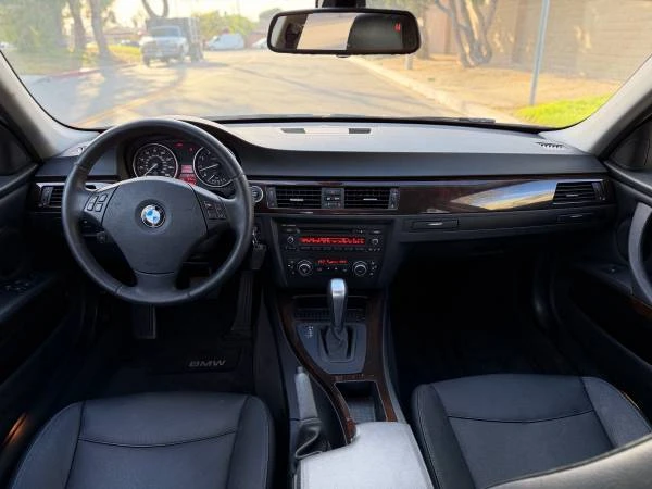 2011 BMW E90 3 Series Sedan - Image 16 of 21