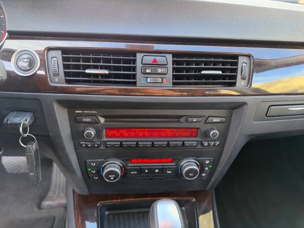 2011 BMW E90 3 Series Sedan - Image 15 of 21