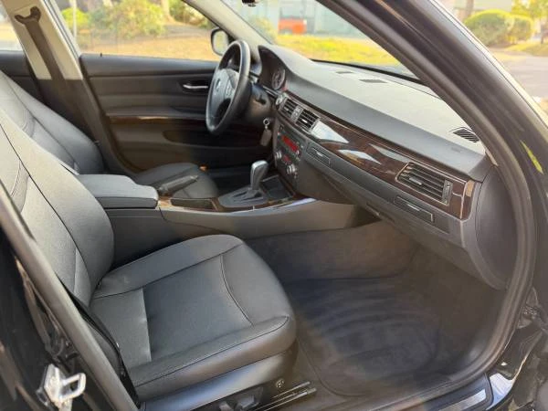 2011 BMW E90 3 Series Sedan - Image 19 of 21