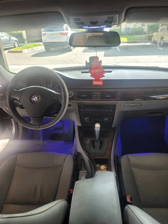 2011 BMW E90 3 Series Sedan - Image 2 of 5