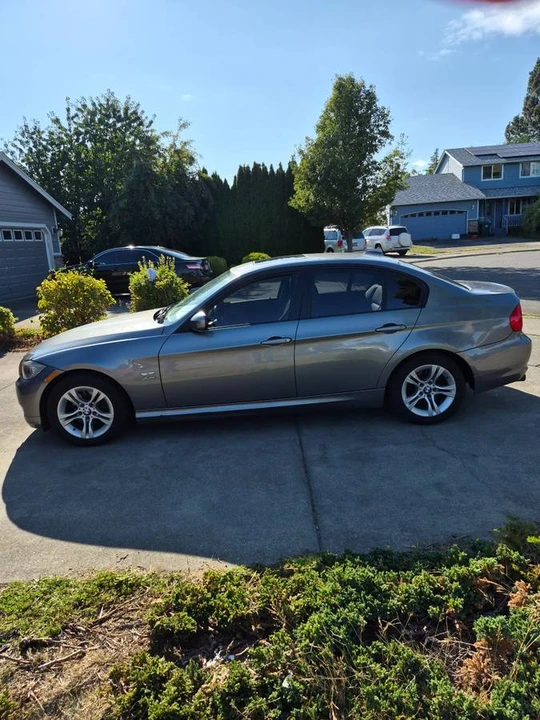 2011 BMW E90 3 Series Sedan - Image 7 of 21