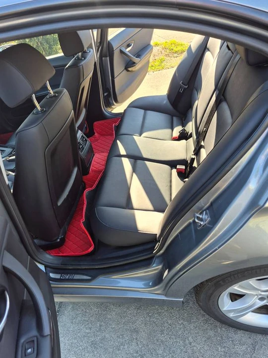 2011 BMW E90 3 Series Sedan - Image 16 of 21