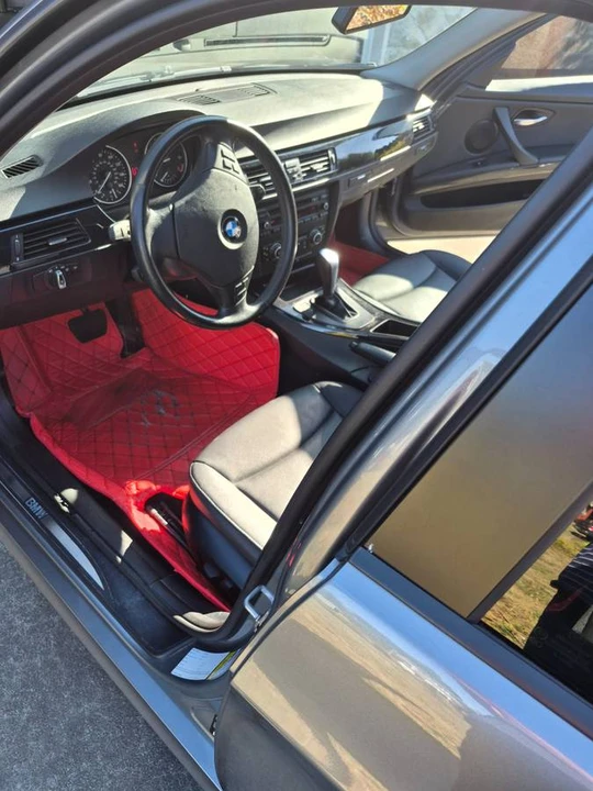 2011 BMW E90 3 Series Sedan - Image 19 of 21