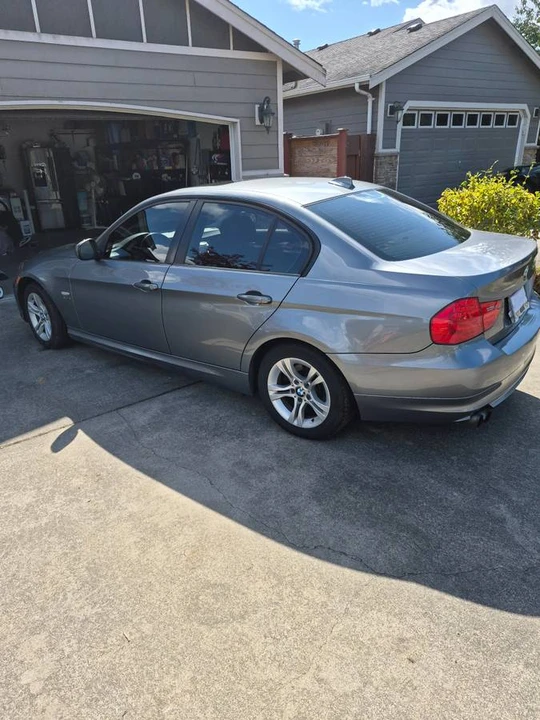 2011 BMW E90 3 Series Sedan - Image 21 of 21