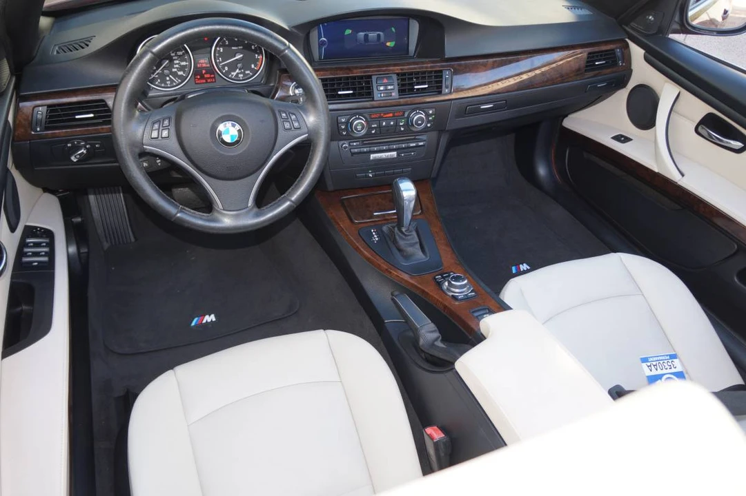 2013 BMW E93 3 Series Convertible - Image 9 of 24