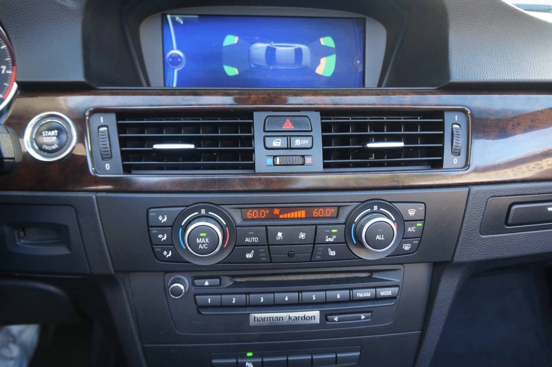 2013 BMW E93 3 Series Convertible - Image 10 of 24