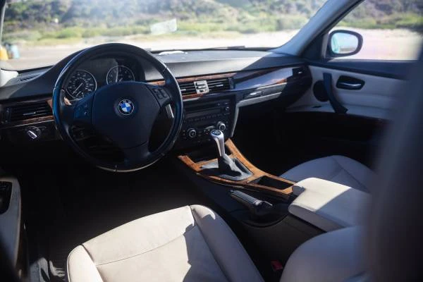 2011 BMW E91 3 Series Touring - Image 8 of 15