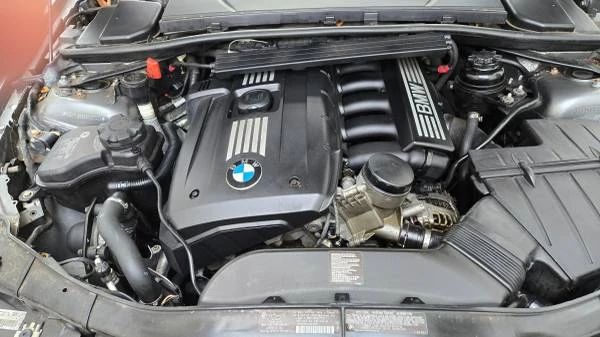2011 BMW E90 3 Series Sedan - Image 7 of 8