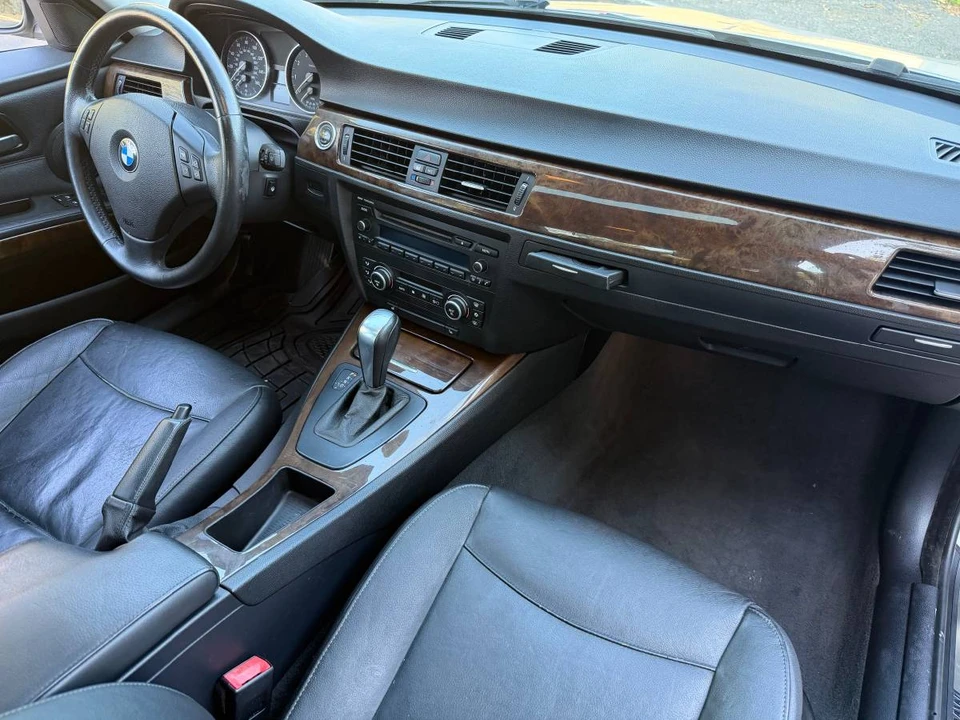 2009 BMW E90 3 Series Sedan - Image 9 of 11