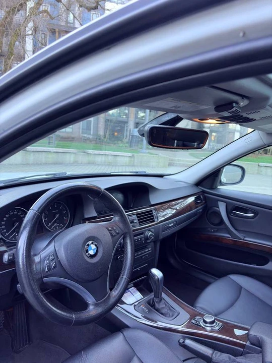 2011 BMW E90 3 Series Sedan - Image 6 of 6