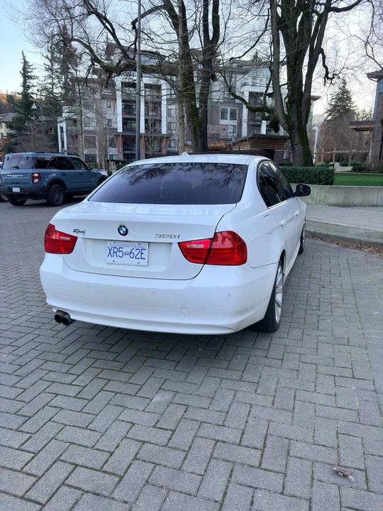 2011 BMW E90 3 Series Sedan - Image 4 of 6