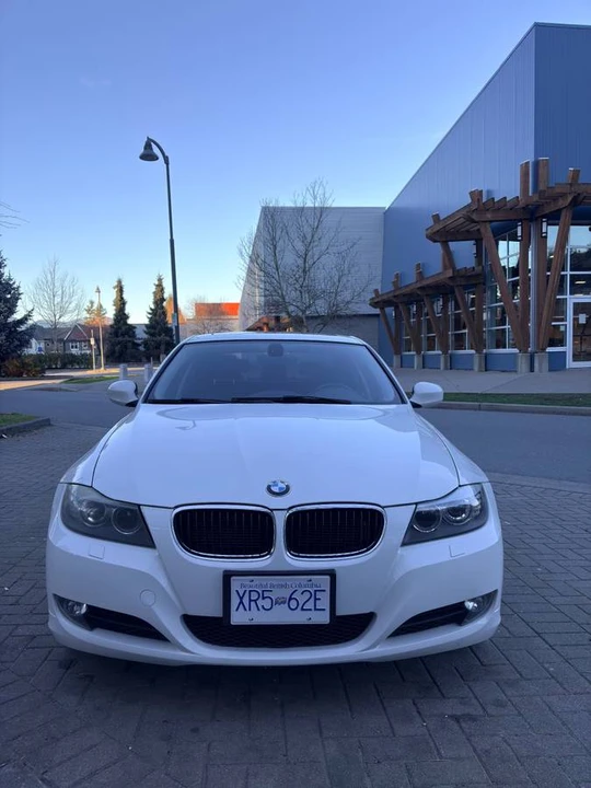 2011 BMW E90 3 Series Sedan - Image 3 of 6